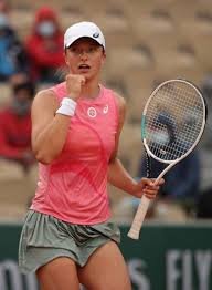 Iga Swiatek Net Worth Wta Record Mother Sportsjone