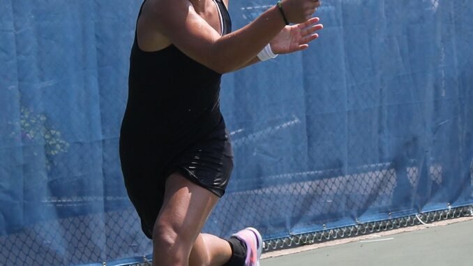 921px-Bianca_Andreescu_(5)_(cropped)