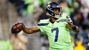 Geno Smith: Passing yards| Rushing stats| Why is playing tonight
