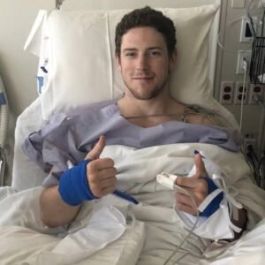 Charlie Coyle: Injury| Lip| Face| Is playing tonight| Net Worth
