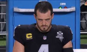 Derek Carr: Stats vs chiefs| what helmet does wear| Or Aaron rodgers