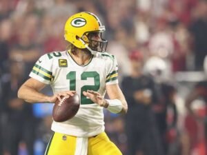 Aaron Rodgers: Vaccine| Covid| Magazine