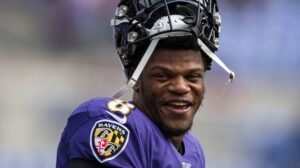 Lamar Jackson: 100 yard pass| Is retired| why did retire| Retire number