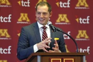 Pj Fleck: How old is| Salary minnesota| first wife| Height