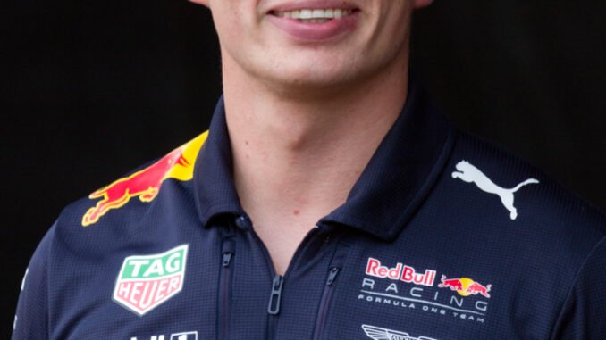 Max_Verstappen_2017_Malaysia_3