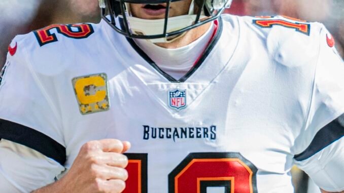Tom_Brady_WFT-Buccaneers_NOV2021_(cropped)