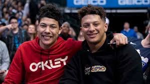 Patrick Mahomes: Little brother| Wife| Stats| Adidas shoes| Throw| Family Drama