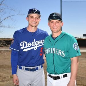 Corey Seager: Jersey rangers| Rangers| Fielding| Brother