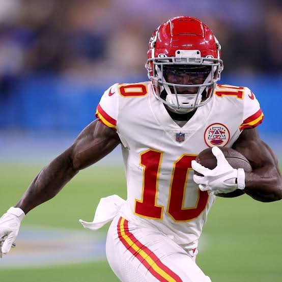 Tyreek Hill: Is gay| Is Fast| Is he married| Speed| 40 yard dash ...