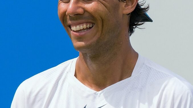 Rafael_Nadal_10,_Aegon_Championships,_London,_UK_-_Diliff_(cropped) (1)