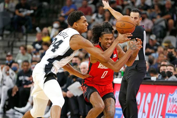 Spurs At Rockets Lineups Injury Reports Broadcast Stream Sportsjone