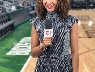 Malika Andrews Born Malika Rose Andrews January 27, 1995 (age 26) Oakland, California, U.S. Alma mater University of Portland Occupation NBA sports journalist and reporter Years active 2017–present Employer ESPN Relatives Kendra Andrews (sister)