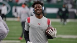 Tampa Bay Buccaneers: Colors| Record 2021| Injury report| Playoffs