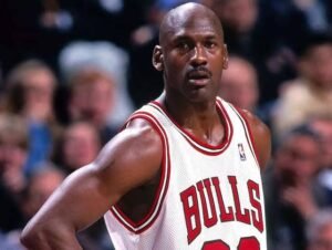 Michael Jordan: What position did play| Private jet| Is alive