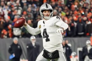 Derek Carr: When did get drafted| Age| Where is from