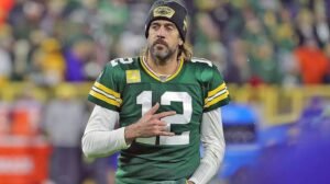 Aaron Rodgers: Did sign a new contract| Who did sign with