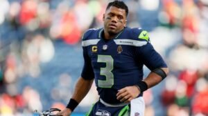 Russell Wilson: To the broncos| Trade to denver| Broncos contract