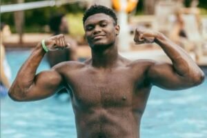 Zion Williamson: Overweight| Net Worth| Dunk video| Shirtless