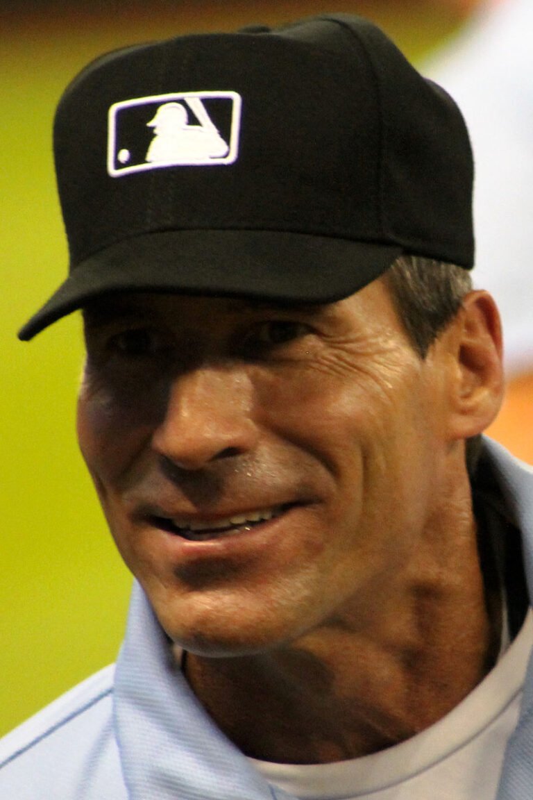 Angel Hernandez: Salary| Autograph| Why is an umpire| worst calls ...