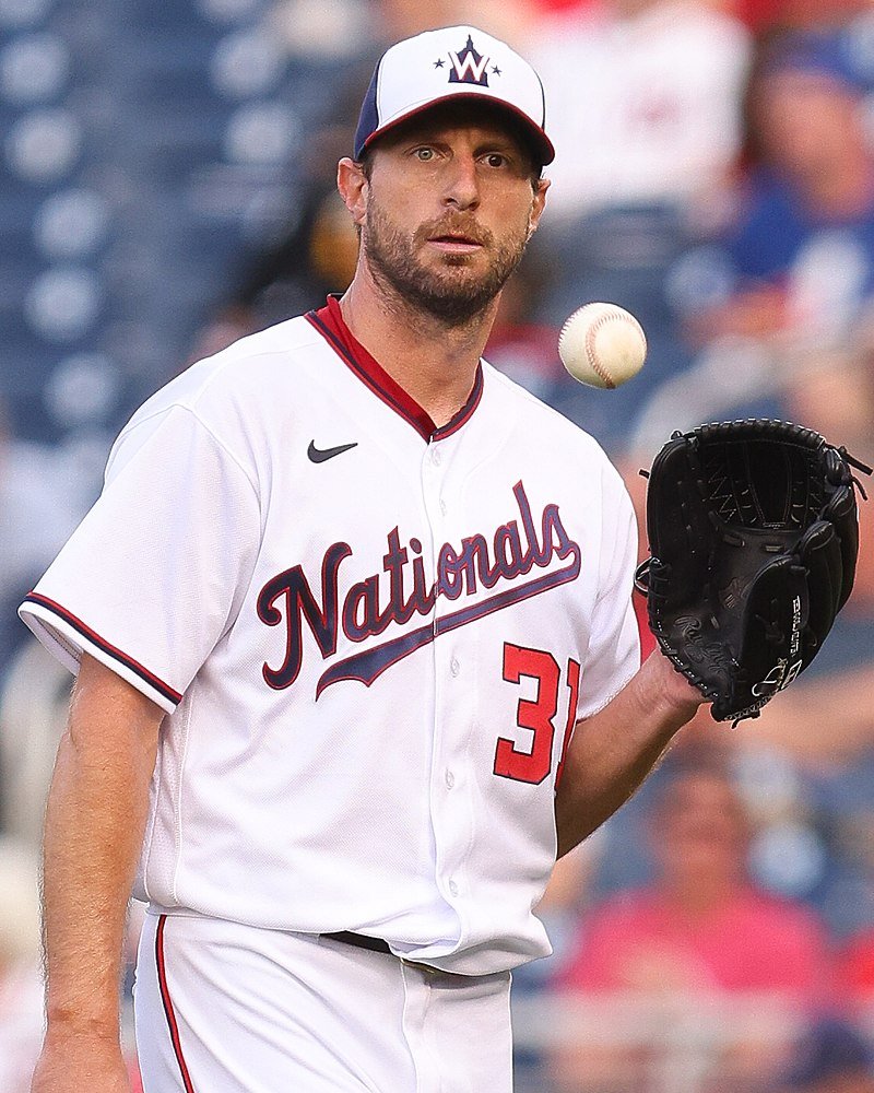 Max Scherzer: Does have different color eyes| Contract| Mets