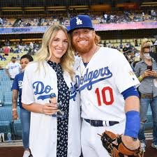 Justin Turner: Walk up song| Contract| Wife