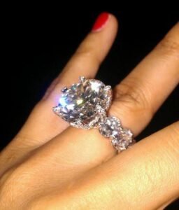 Floyd Mayweather: Miss jackson| Engagement ring| Who is married to