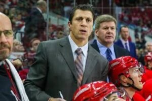 Carolina Hurricanes: Playoff schedule| Radio| Coaches| Goalie