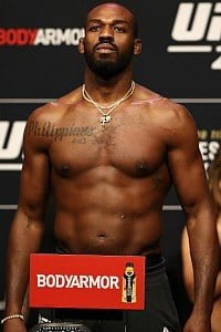 Jon Jones: Record| Toe| Twitter| Reach| Loss| Weight class