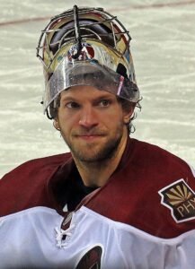 Mike Smith: Helmet| Goalie mask| Coyotes| Contract