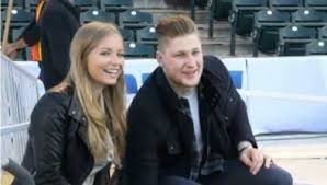 Nathan Mackinnon: Dad| 1787| Salary 2022| Is married