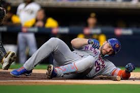Pete Alonso: What happened to| Injury| Wife| Salary