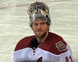 Mike Smith: Helmet| Goalie mask| Coyotes| Contract