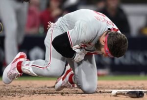 Bryce Harper: Thumb injury| Injury| Fractured| Outfit| Wiki