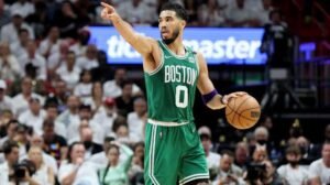 Jayson Tatum: How many points did have| Assists tonight