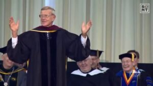 Lou Holtz: Commencement speech| Quotes| What is doing now