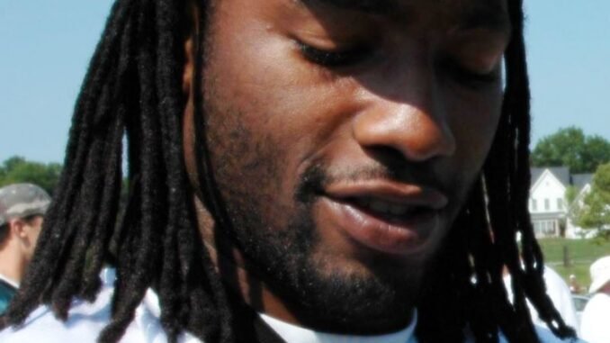 800px-Asante-Samuel-2008-Camp-Military-Appreciation