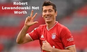 Robert Lewandowski: Net worth 2021| Salary per month| Goals| Wife name| Wife kiss