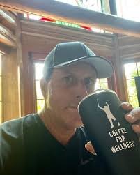 Phil Mickelson: Daughter cancer| Major wins| Coffee diet| Coffee cup