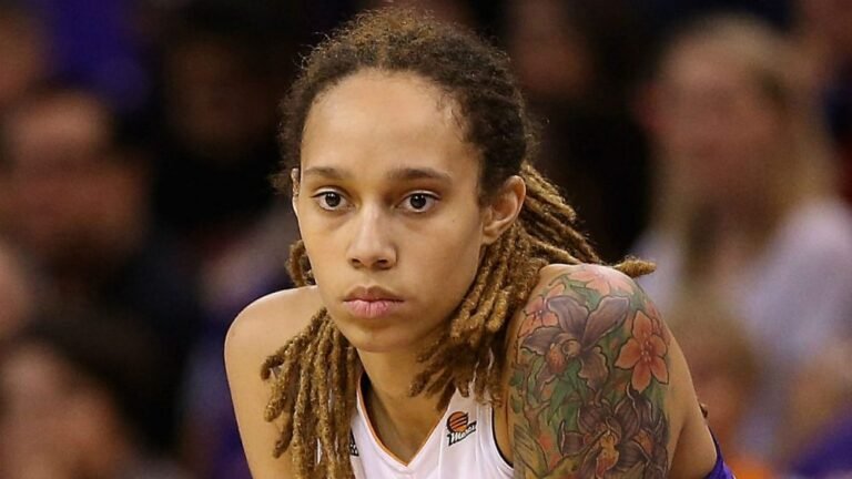 Brittney Griner: Is a man| Voice change| A man - sportsjone