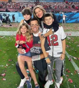 Tom Brady: Divorce| Gisele| Family news| Mom| Personal problems