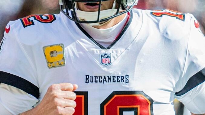 Tom_Brady_WFT-Buccaneers_NOV2021_(cropped) (1)