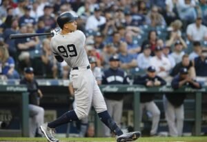 Aaron Judge: Red sox fan| Home runs career| Home runs by month