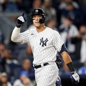 Aaron Judge: Red sox fan| Home runs career| Home runs by month