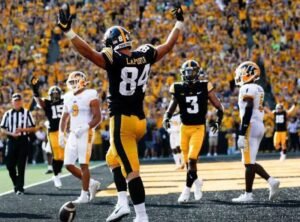 Iowa Hawkeye: Game score| Final score of game