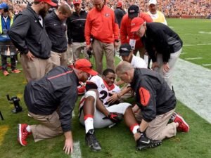 Nick Chubb: Knee injury| How much can squat| Projections