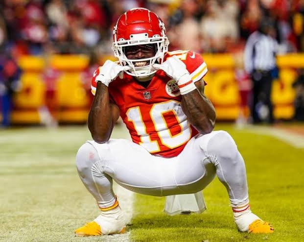 Tyreek Hill: Net worth| College| Wife| Speed| How much does make a year ...