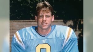 Troy Aikman: College| Net Worth| Young| Son