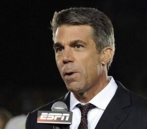 Chris Fowler: Salary| What happened to| Wife| Salary| Brother