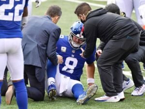 Daniel Jones: What happened to giants| Is hurt| Benched