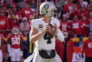 Derek Carr: Fantasy points last year| Fantasy points per game